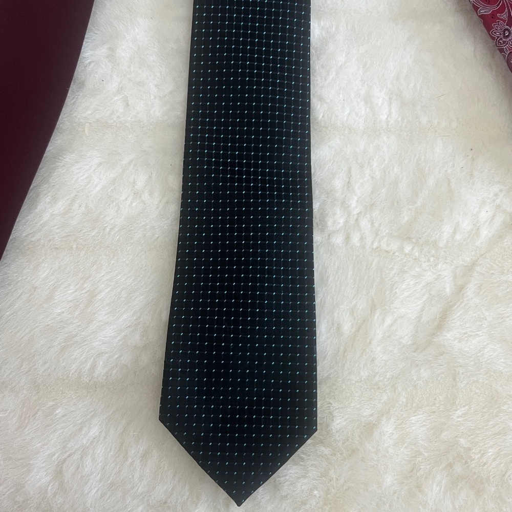 Geoffrey Beene SILK Burgundy, Black, Red, Pink Tie Set - Picture 4 of 11